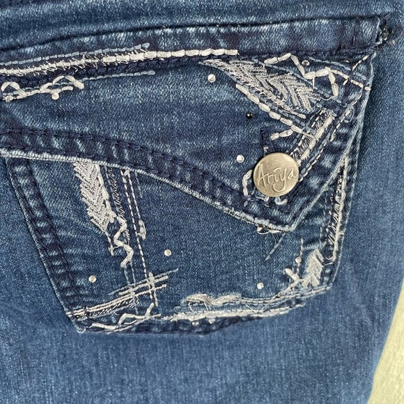 Ariya Distressed Skinny Cut Low Rise Stylish Trendy Women's Jeans Size 7/8 - Picture 10 of 12